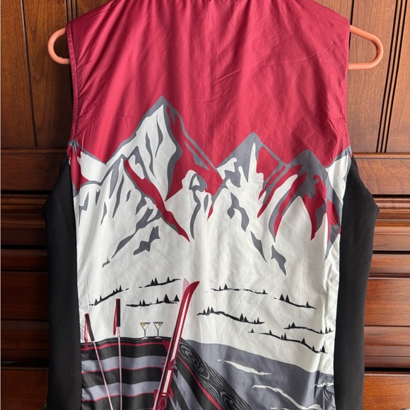 Krimson Klover Quarter Zip Top with Ski Motif and Reversible Coordinating Vest - Picture 6 of 9